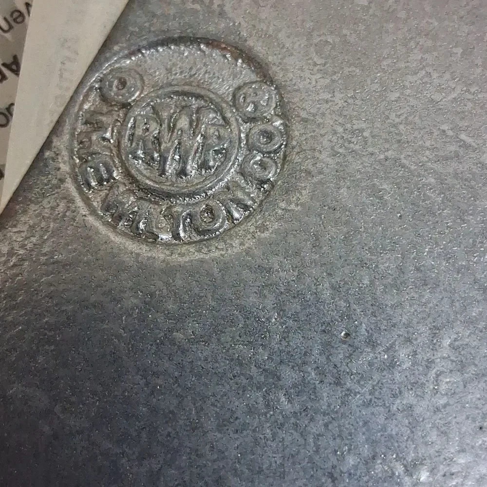Wilton Armetale Silver‎ Embossed Platter